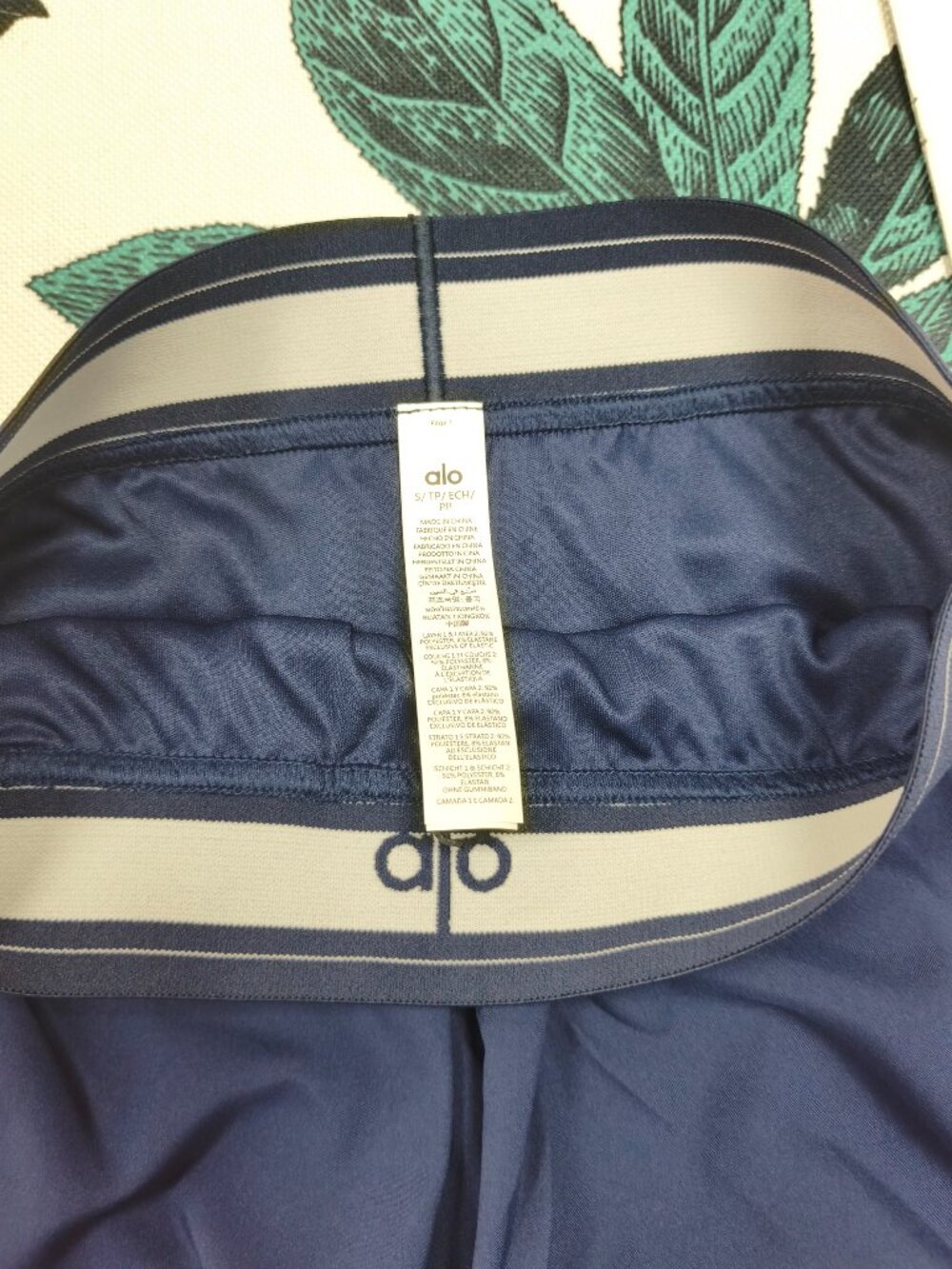 Alo Yoga Match Point Short Navy Blue🌊Athletic Luxury Meets Everyday Style😉 - Picture 9 of 10